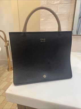 Oat New York Two-Tone Black and Taupe Leather Shoulder Bag